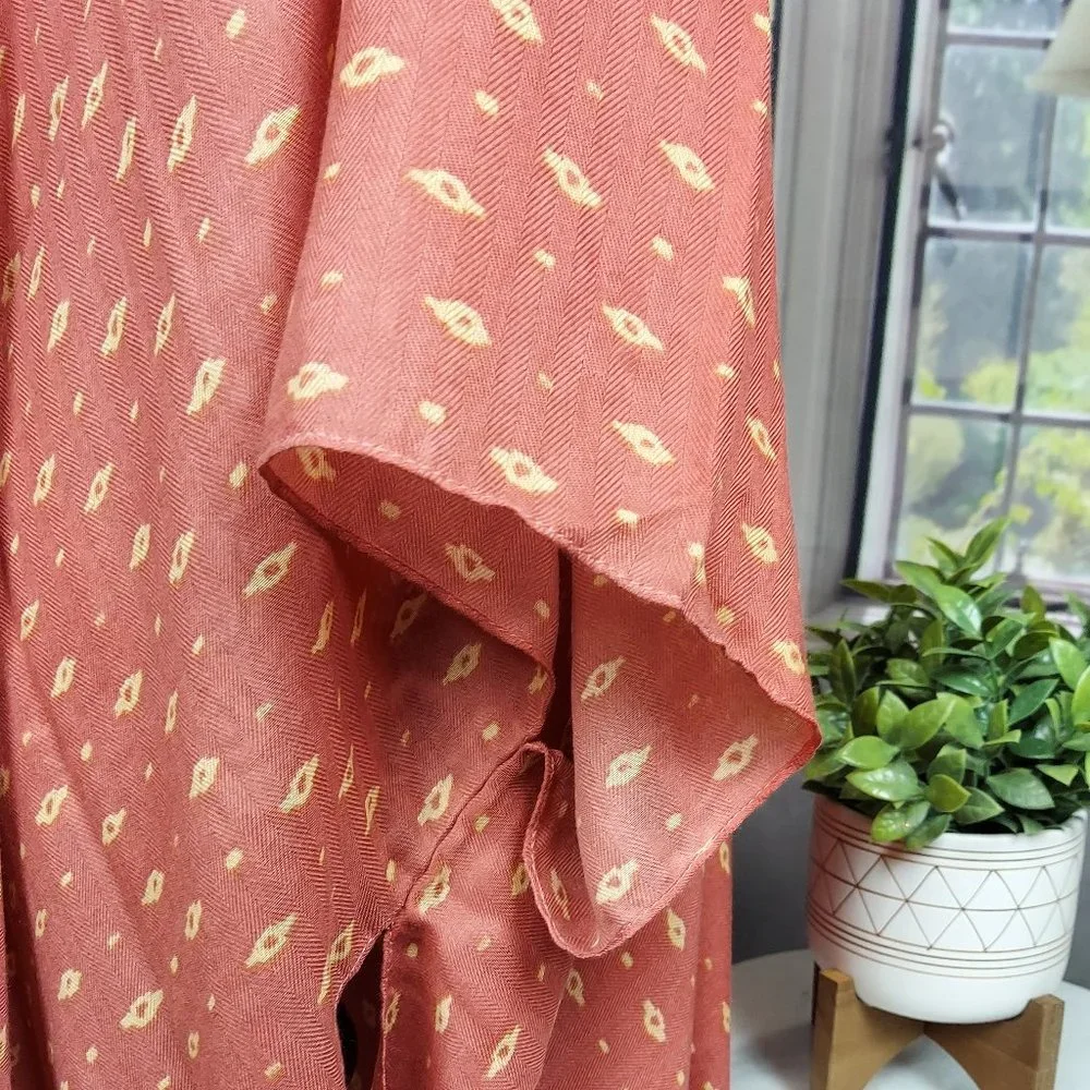 NWT SONOMA ZUMO GEO TACKED RUANA (CORAL & YELLOW / OS)